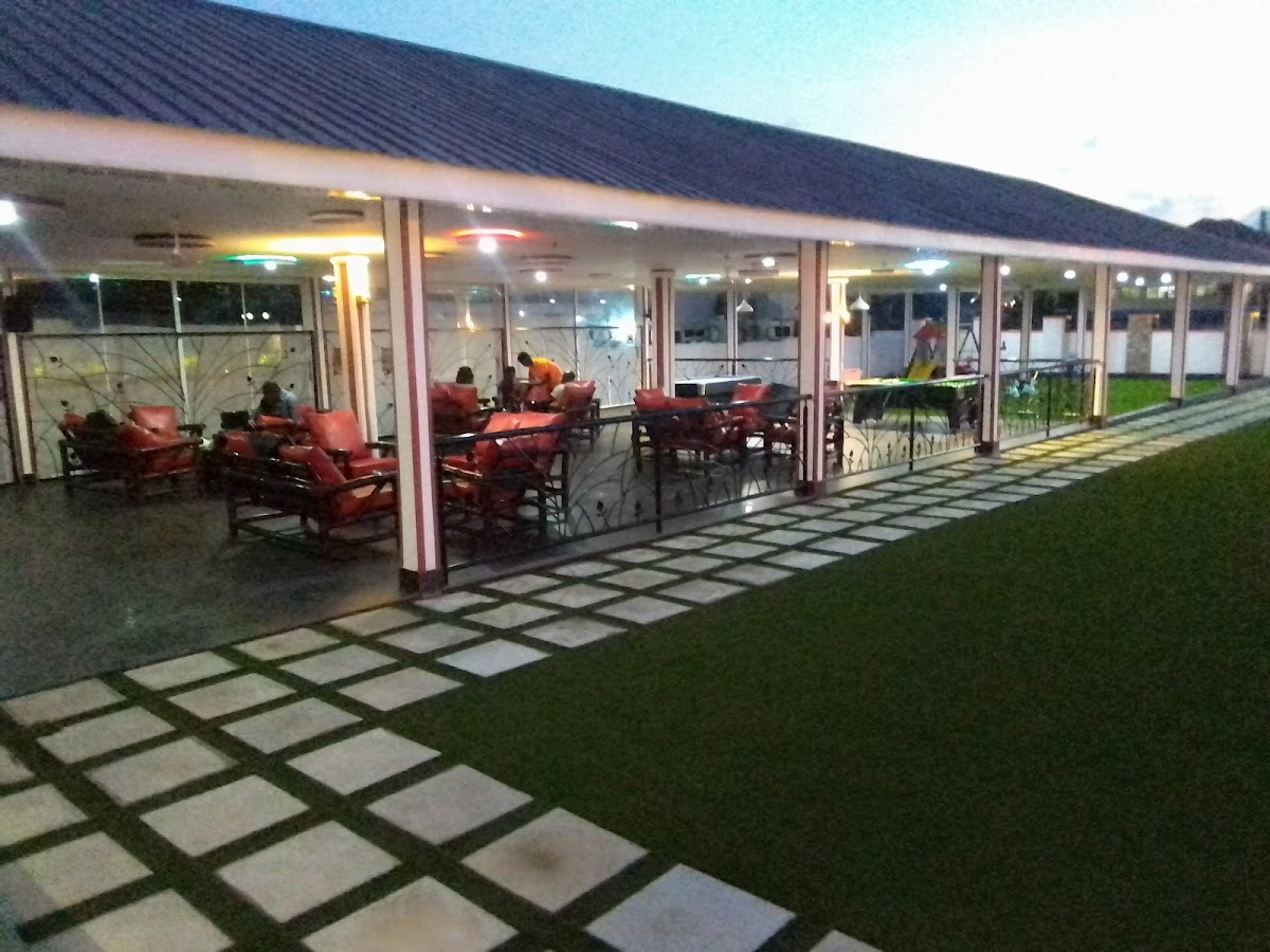 Two Nine Two Seven (2927) Pub